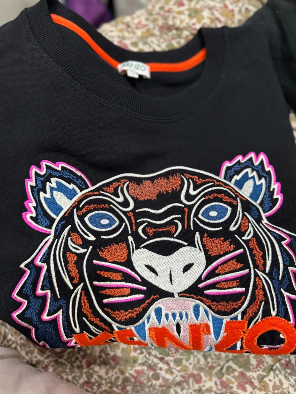 Kenzo women’s Black Sweatshirt with Multicolor Tiger size XL